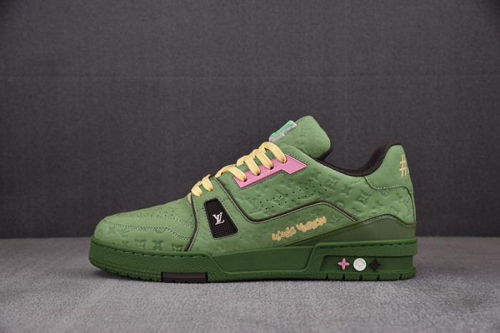 L1VV TRAINER