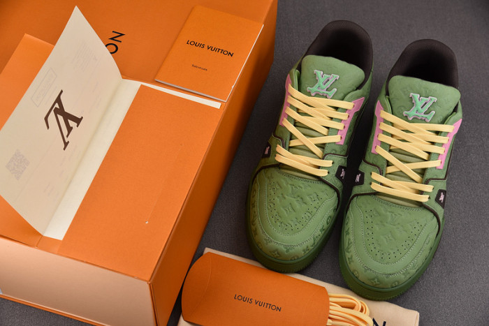 L1VV TRAINER