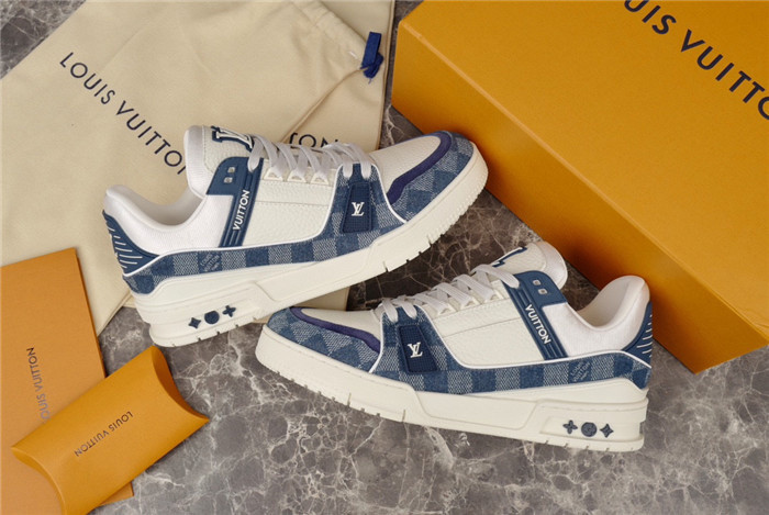 L1VV TRAINER
