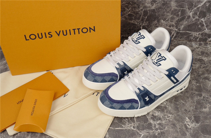 L1VV TRAINER