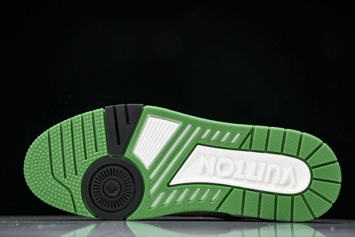 L1VV TRAINER