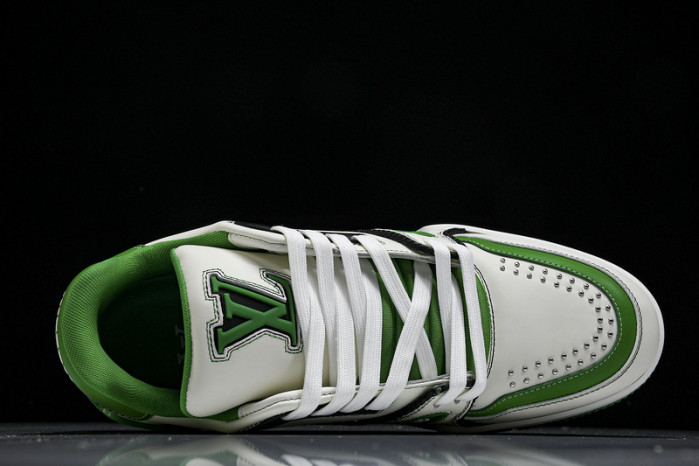 L1VV TRAINER