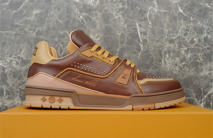L1VV TRAINER
