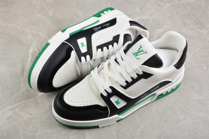 L1VV TRAINER