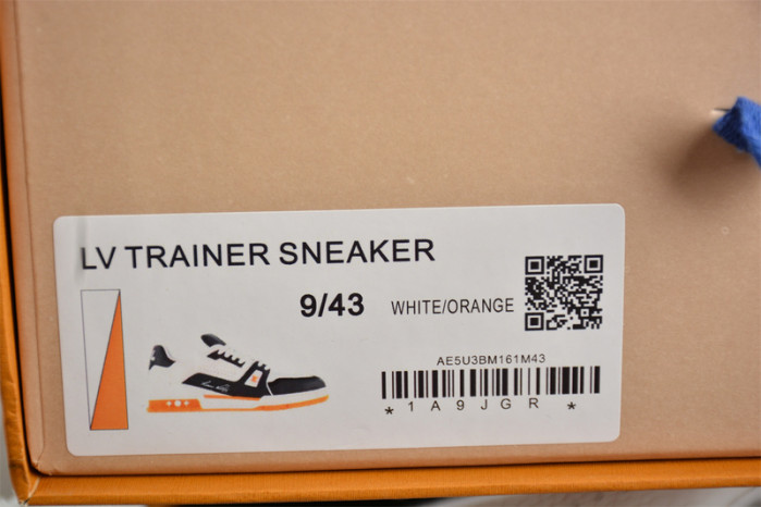 L1VV TRAINER