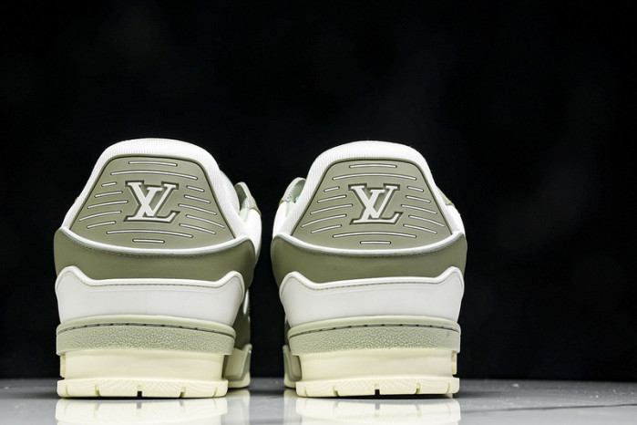L1VV TRAINER