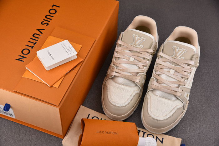 L1VV TRAINER