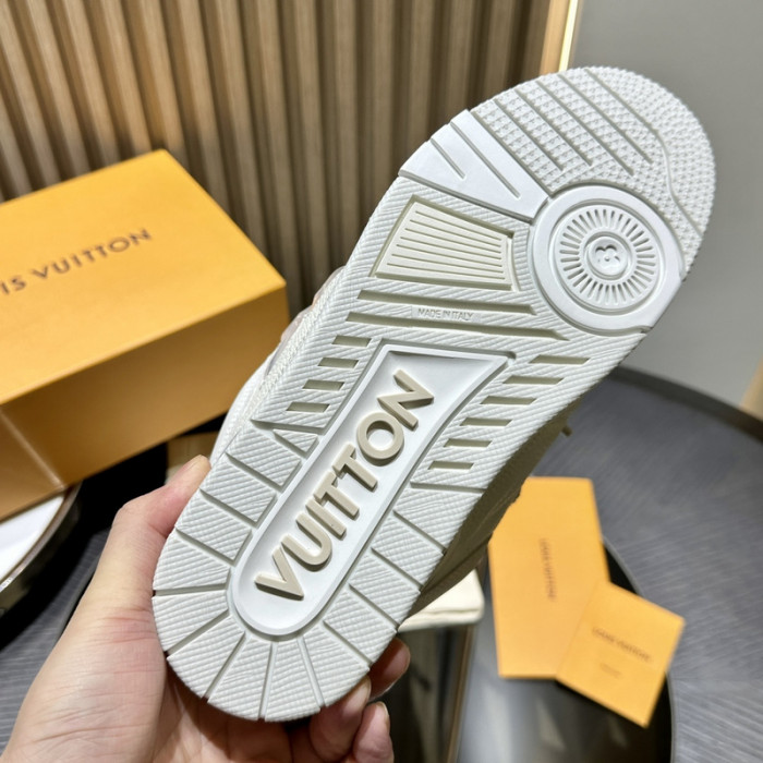 L1VV TRAINER