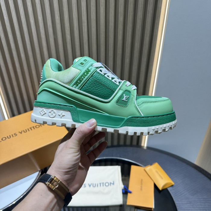 L1VV TRAINER