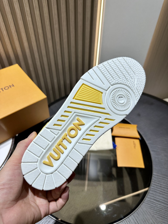 L1VV TRAINER