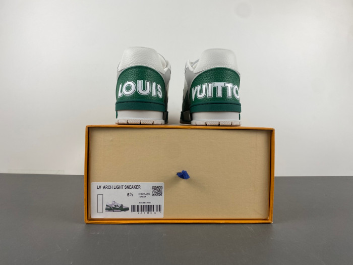 L1VV TRAINER
