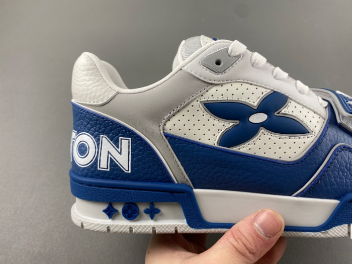 L1VV TRAINER