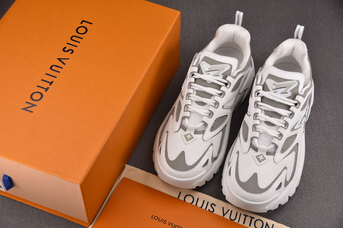 L1VV Sneakers