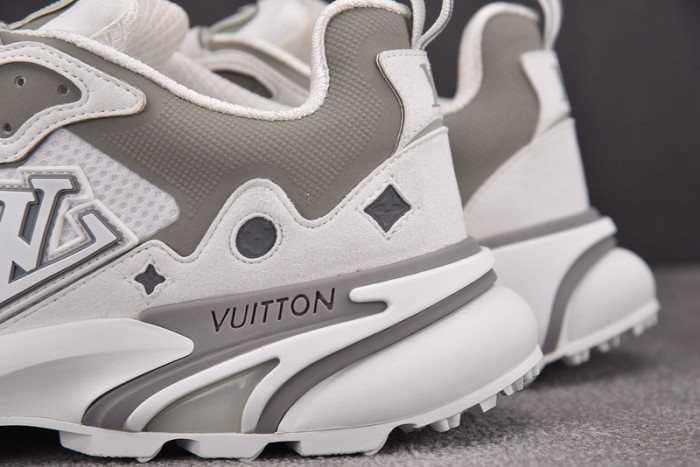 L1VV Sneakers
