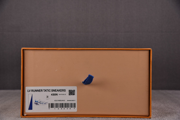 L1VV Sneakers