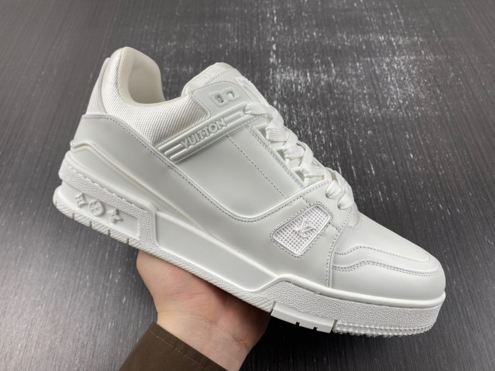 L1VV TRAINER