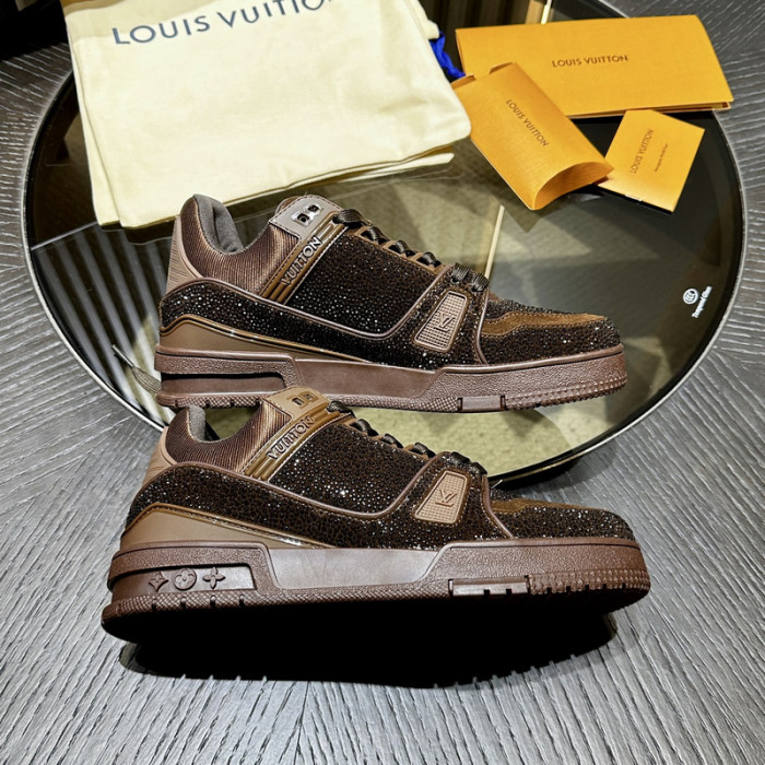 L1VV TRAINER