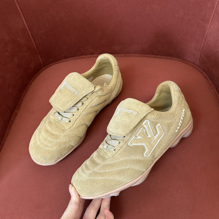 L1VV Footprint Sneakers