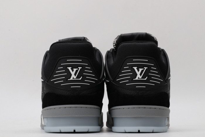 L1VV TRAINER