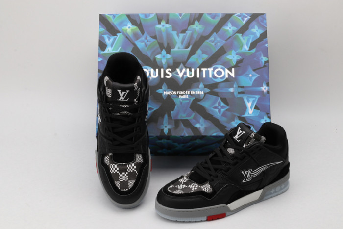 L1VV TRAINER