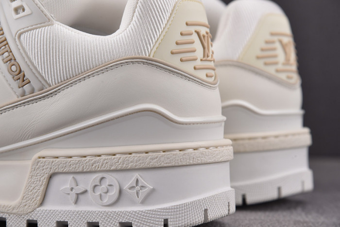 L1VV TRAINER