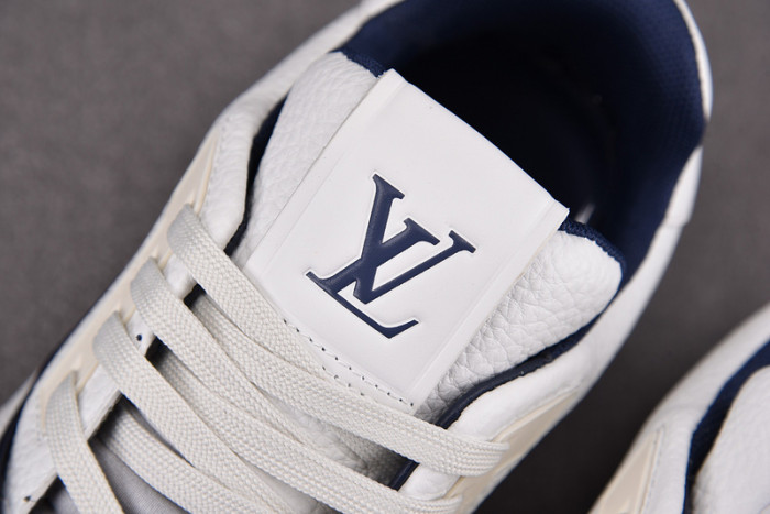 L1VV TRAINER