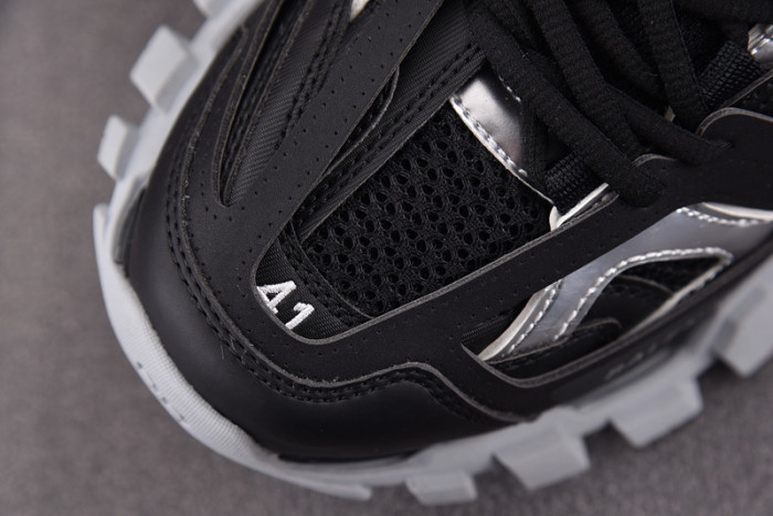 BALEN TRACK TRAINER Black Silver