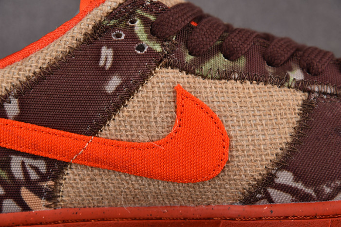 Nike SB Dunk Low Reese Forbes Hunter 304292-281