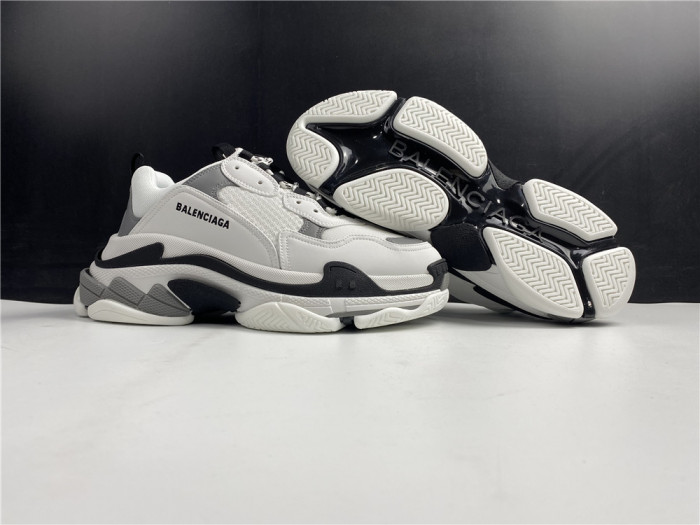 BALEN Triple S Sneaker 536737 W0901 9089