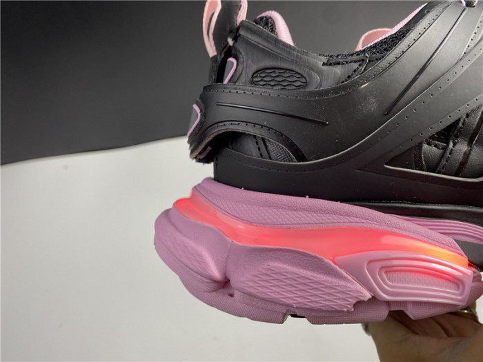Balen TRIPLE TRAINER LIGHTED BLACK AND PINK 542436 W3AC1 1051