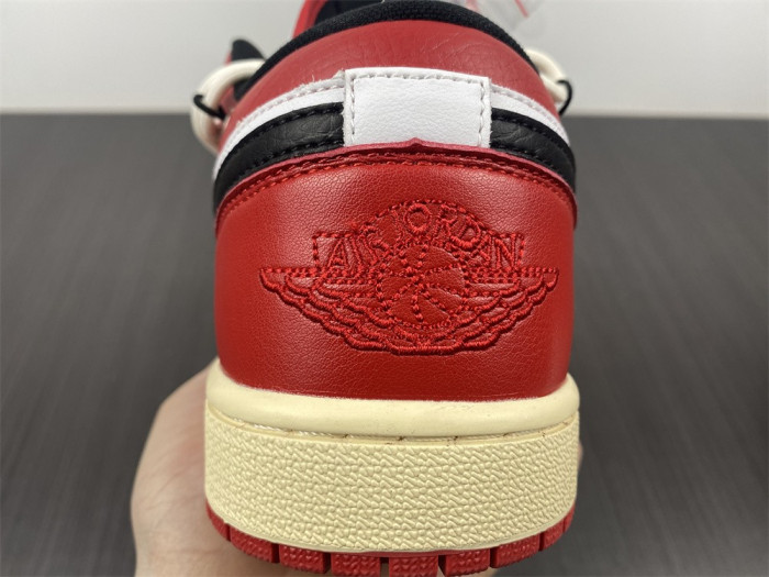 Air Jordan 1 Low Chicago 553558-118