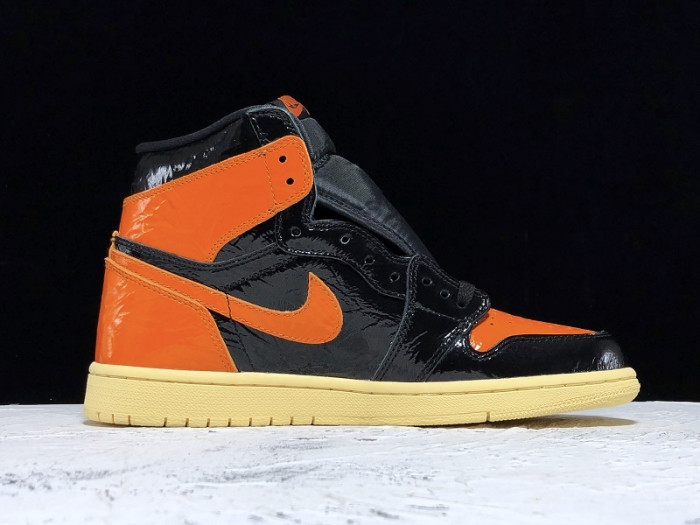 Air Jordan 1 Retro High Shattered Backboard 3.0 555088-028