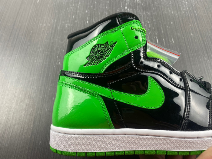 Air Jordan 1 Patent Green Black 555088-030