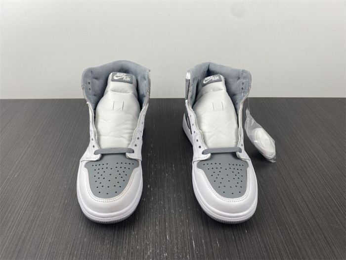 Air Jordan 1 High OG “Stealth” 555088-037