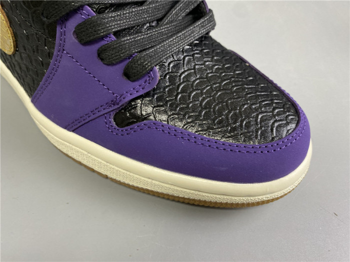 KOBE BRYANT X AIR JORDAN 1 HIGH OG BLACK-PURPLE 555088-171