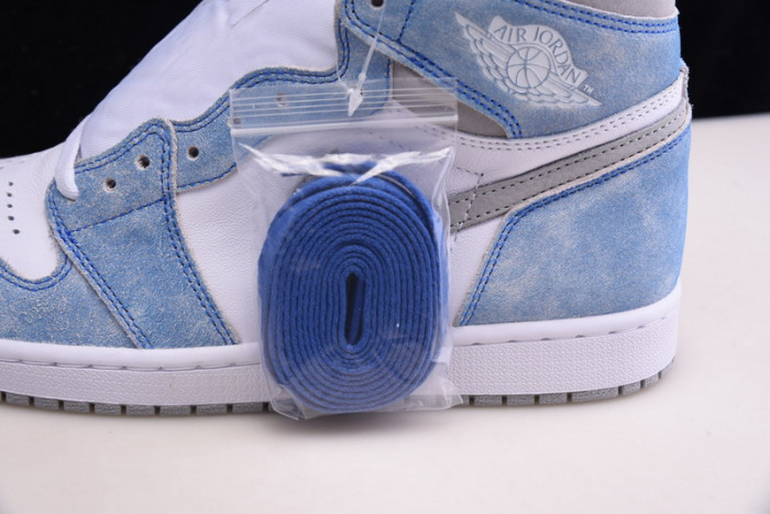 Air Jordan 1 High OG “Hyper Royal” 555088-402