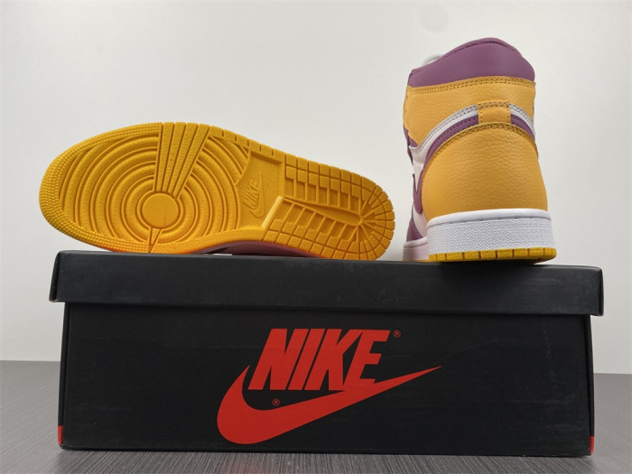 Air Jordan 1 High OG ‘Brotherhood’ 555088-706