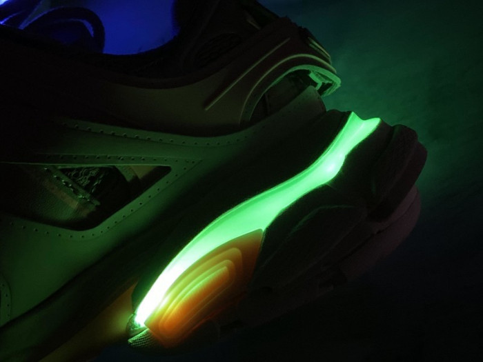 Balen Track Sneakers Pink LED w1gb9-9079