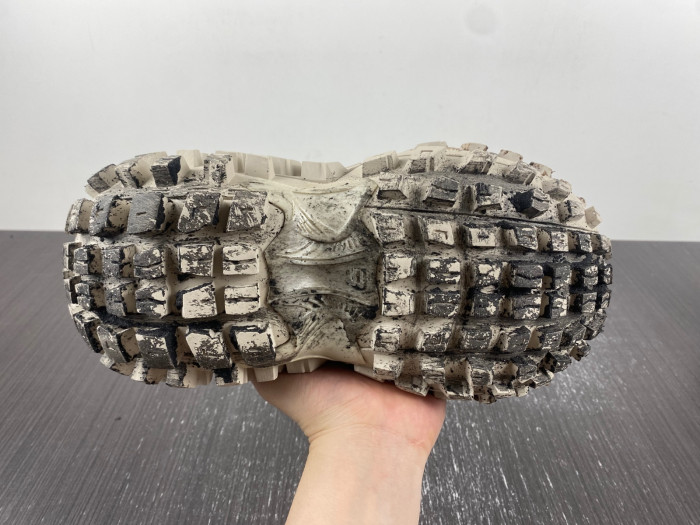Balen Defender 685613 W2RAF 9700