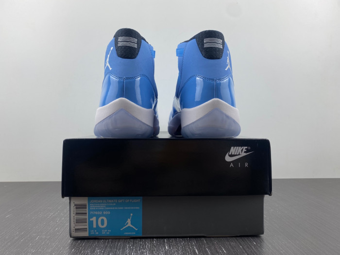 Air Jordan Ultimate Gift of Flight 717602-900