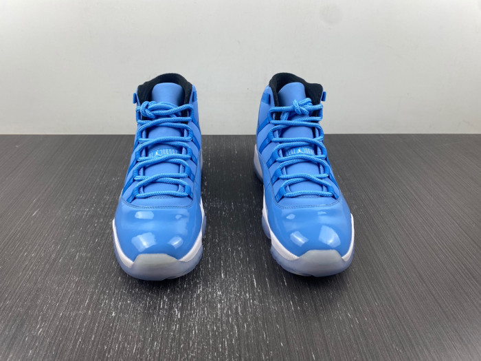 Air Jordan Ultimate Gift of Flight 717602-900
