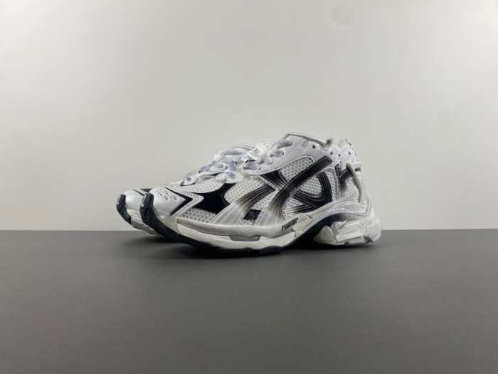BALEN TRACK TRAINER 7.5 772774 WRUNG 9010