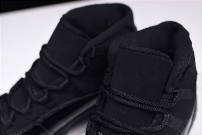 Air Jordan 11 “Cap and Gown” black  378037-005