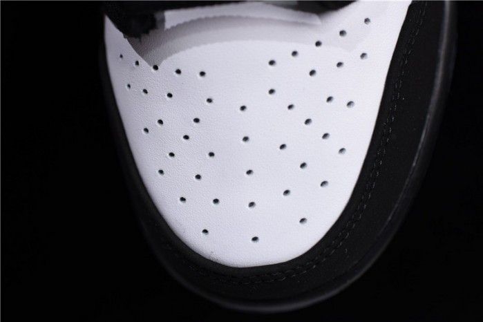 Nike SB Dunk Low Staple Panda Pigeon BV1310-013