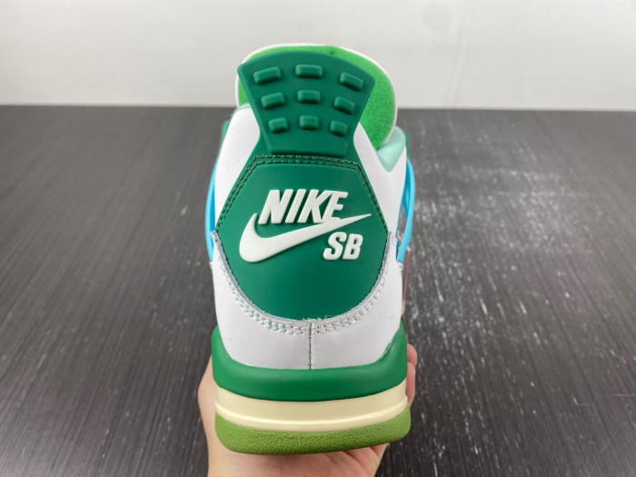 Air Jordan 4 PE SB