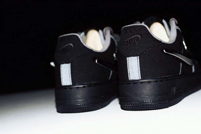 TRAVIS SCOTT X AIR FORCE 1 LOW BLACK AQ4211-001