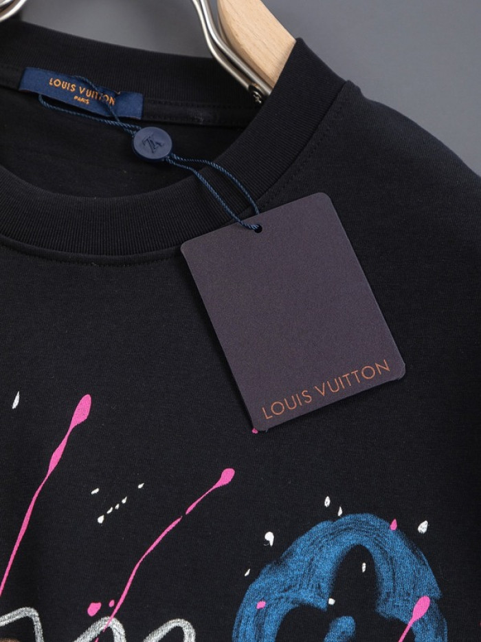 L1vv T-Shirt