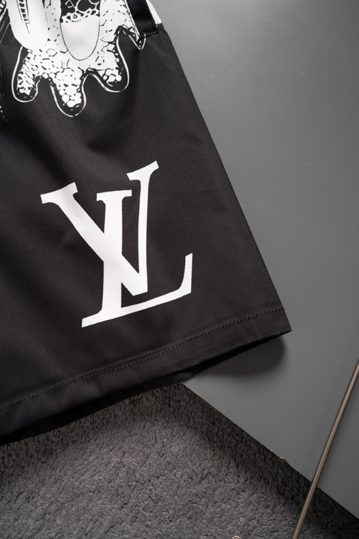 L1vv Short