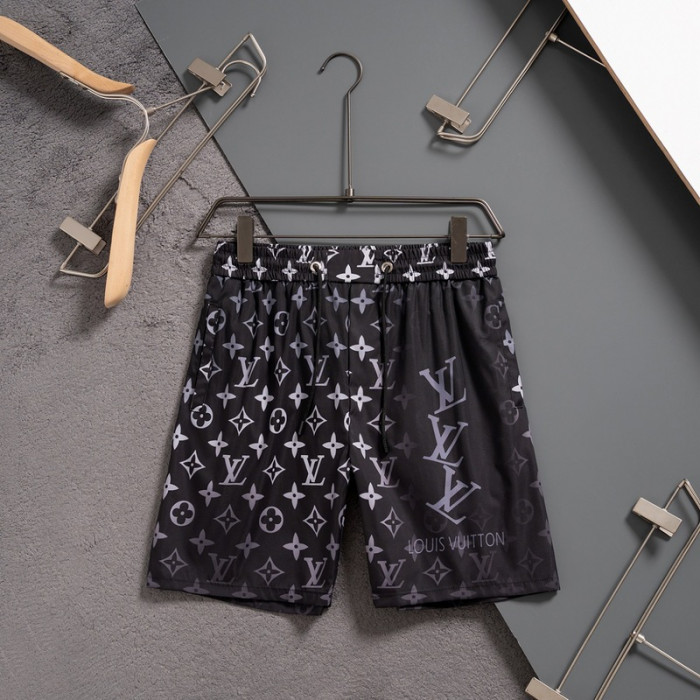 L1vv Short