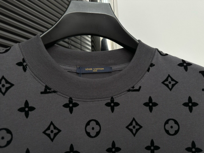 L1vv T-Shirt